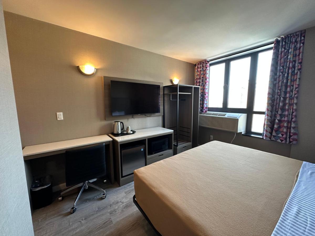 Regal Inn & Suites New York Laguardia Hotel Exterior foto