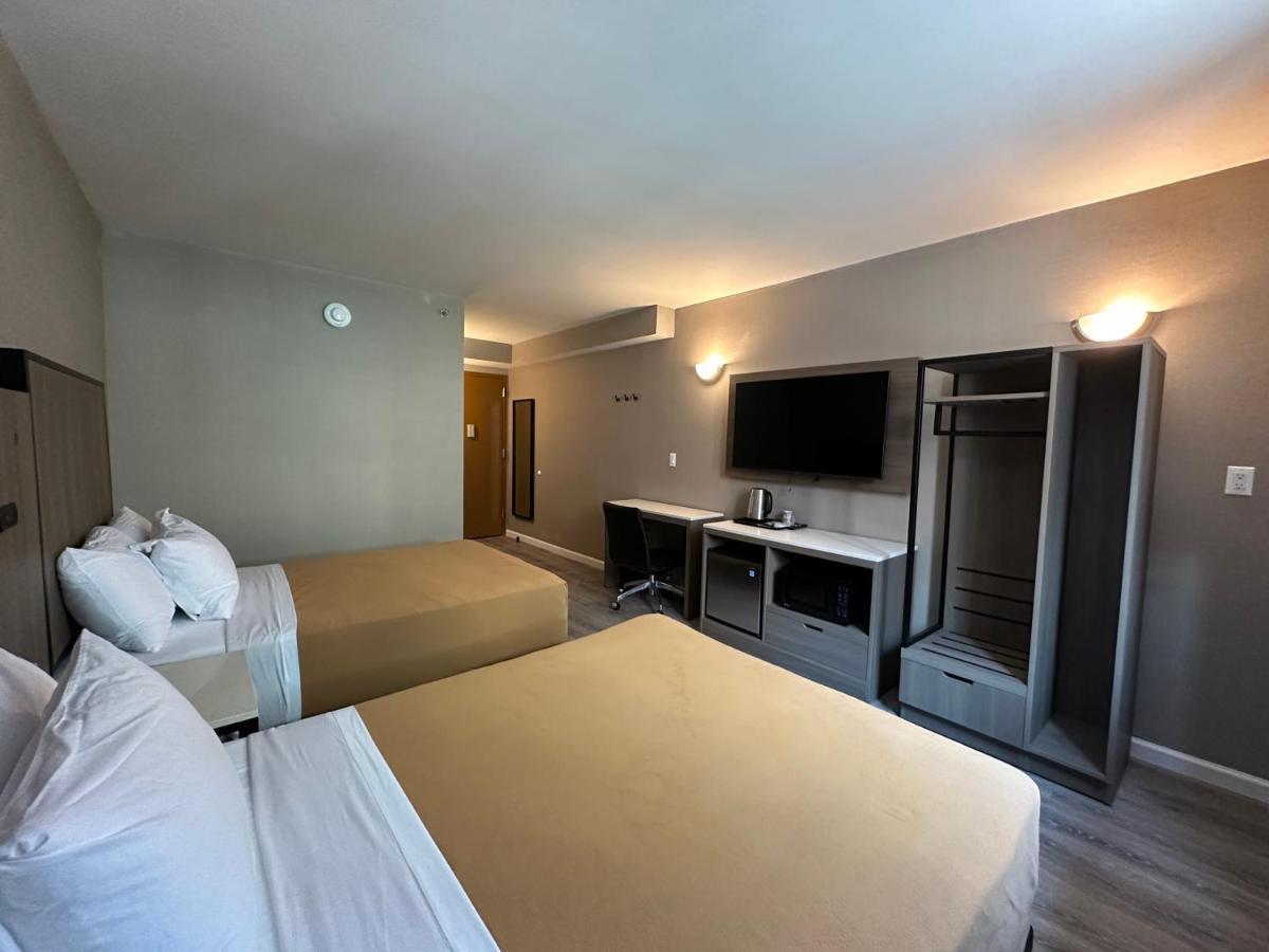 Regal Inn & Suites New York Laguardia Hotel Exterior foto